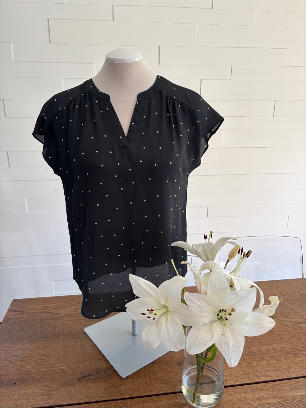 SP Women’s Black Polka Dot Cap-Sleeve Blouse Banana Republic